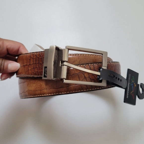 Greg Norman NWT Men's Reversible belt size 34.